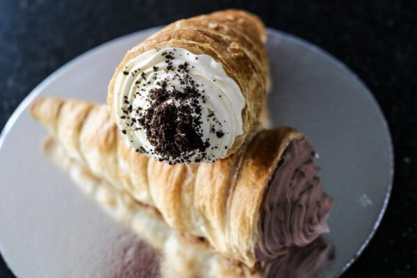 Chocolate chips Cannoli