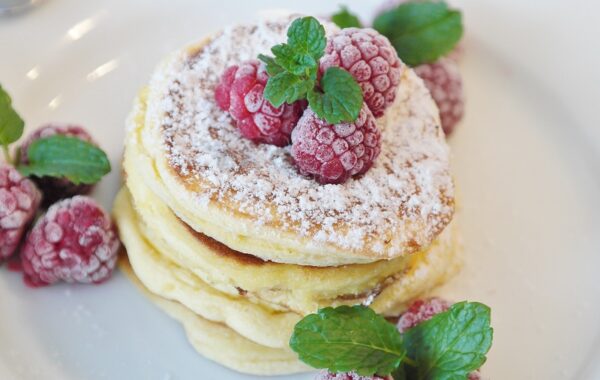 Caramel and fruit Pancake