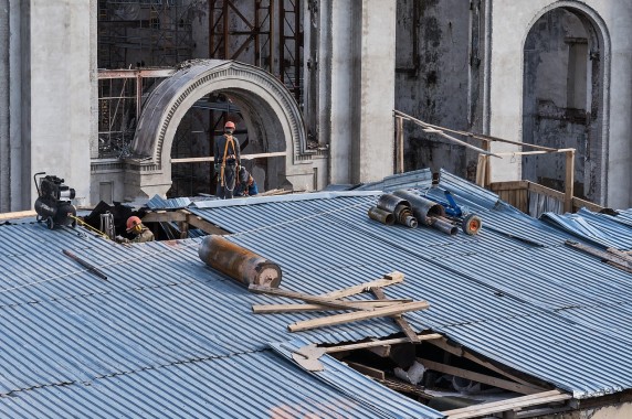 Modern Metal Roofing Installation 
